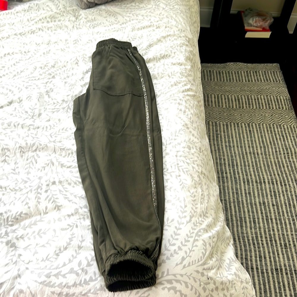 Zara new without tag joggers size xs with sequins down the side